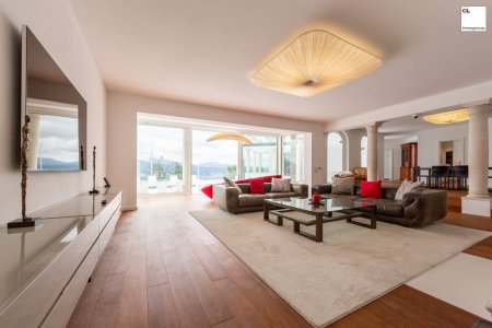 Luxusvilla in bester Aussichtslage am Mondsee zur Miete