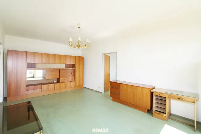 Wohnen über den Dächern von Wels | 3-Zimmer-Eigentumswohnung im 23. Obergeschoss mit zwei Loggien & traumhaftem Ausblick - Titelbild