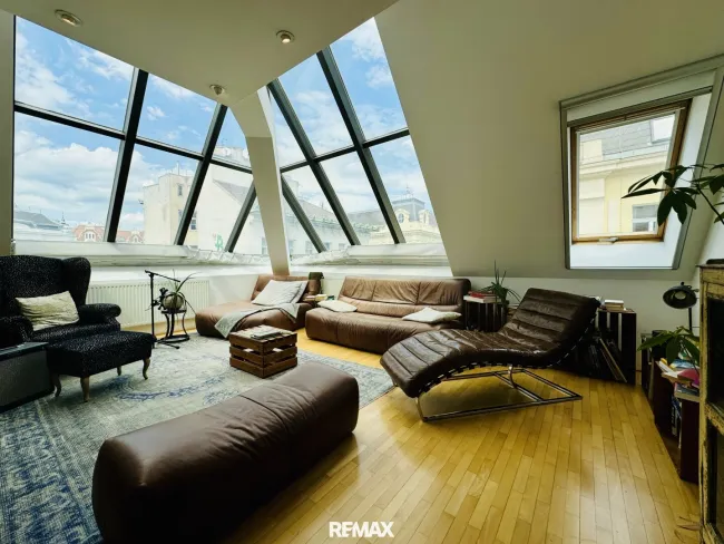 Außergewöhnliche Dachgeschoss-Maisonette mit Dachterrasse und beeindruckendem Wienblick nahe Naschmarkt - Titelbild