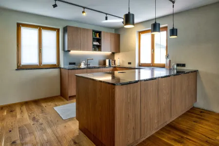 Gartenwohnung mit hochwertiger Ausstattung - ca. 130 m² Wohnfläche - Garage & Pelletsheizung!
