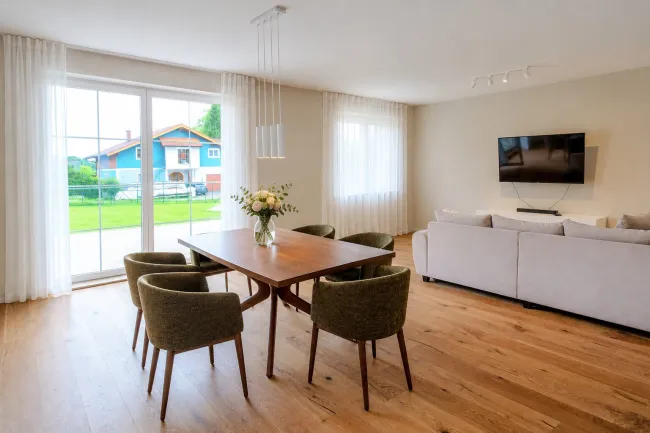 "Attraktiver Preis" Sanierte Gartenwohnung, ca. 130 m² Wohnfläche Garage & Pelletsheizung! - Bild