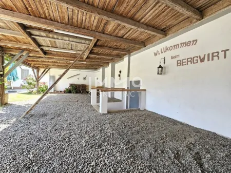 Innenhof mit Schuppen Ansicht 3