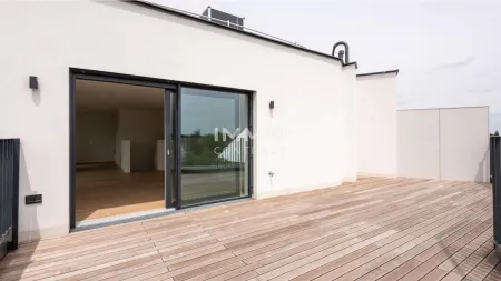 EINZIGARTIGE LUXUS-RUHEOASE im grünen Hietzing! Dachgeschoss- Maisonette- Terrasse als ERSTBEZUG !