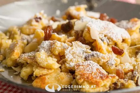 5753 Saalbach: Die Gelegenheit! RARITÄT, Skihütte-Gastronomie mit ca. 40ha Wald und Weideflächen in Bestlage von Saalbach direkt an der Skipiste zu verkaufen !!