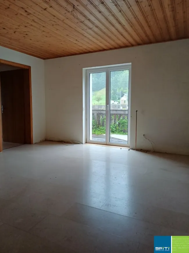 Kurstadt Bad Aussee, sanierungsbedürftige, helle 4 Zimmer Wohnung nähe Bahnhof - Bild