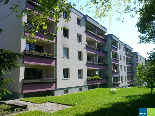 3-Zimmer-Wohnung mit südseitiger Loggia und Parkplatz in Hermagor - Titelbild