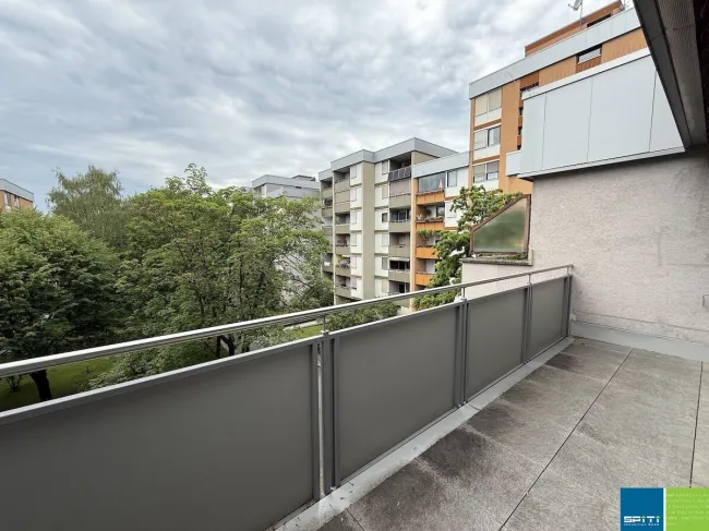 Graz-Waltendorf: 3-Zimmerwohnung mit Dachterrasse, Lift und Tiefgarage - Titelbild
