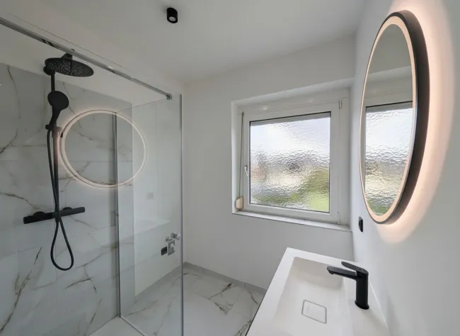 neu saniertes Badezimmer