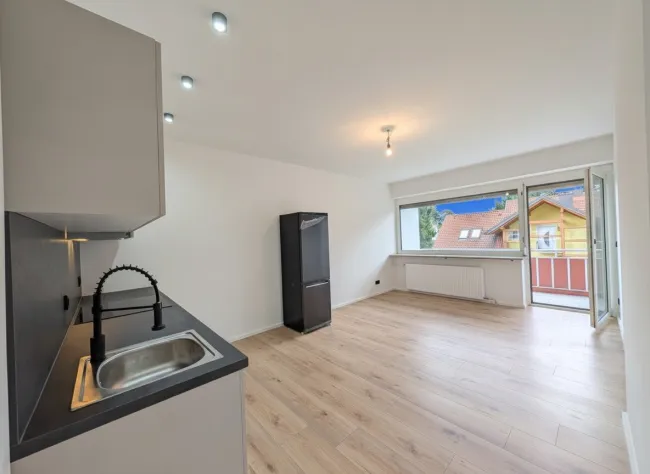 offener Wohn-/Koch-/Essbereich mit ca. 21 m²
