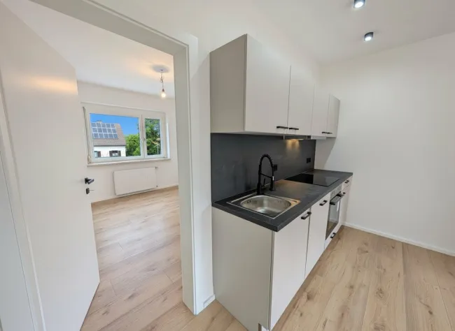 Zugang Zimmer 2 mit ca. 14 m²