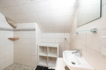 "Ein Zuhause fürs Leben" - Zweifamilienhaus in Unternberg