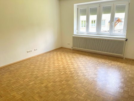 +Schöne Eigentumswohnung mit 2 Zimmern, in zentraler Ruhelage, direkt in Kirchschlag!+