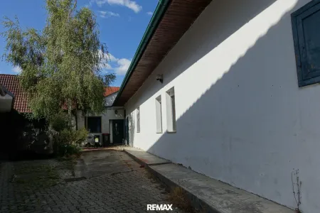 Vom Dornröschenschlaf zum Wohnjuwel – Burgenländischer Streckhof mit großem Potenzial