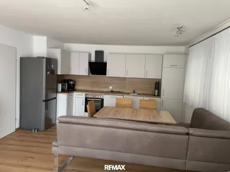 3-Zimmer Wohnung mit Terrasse nahe Dorfplatz