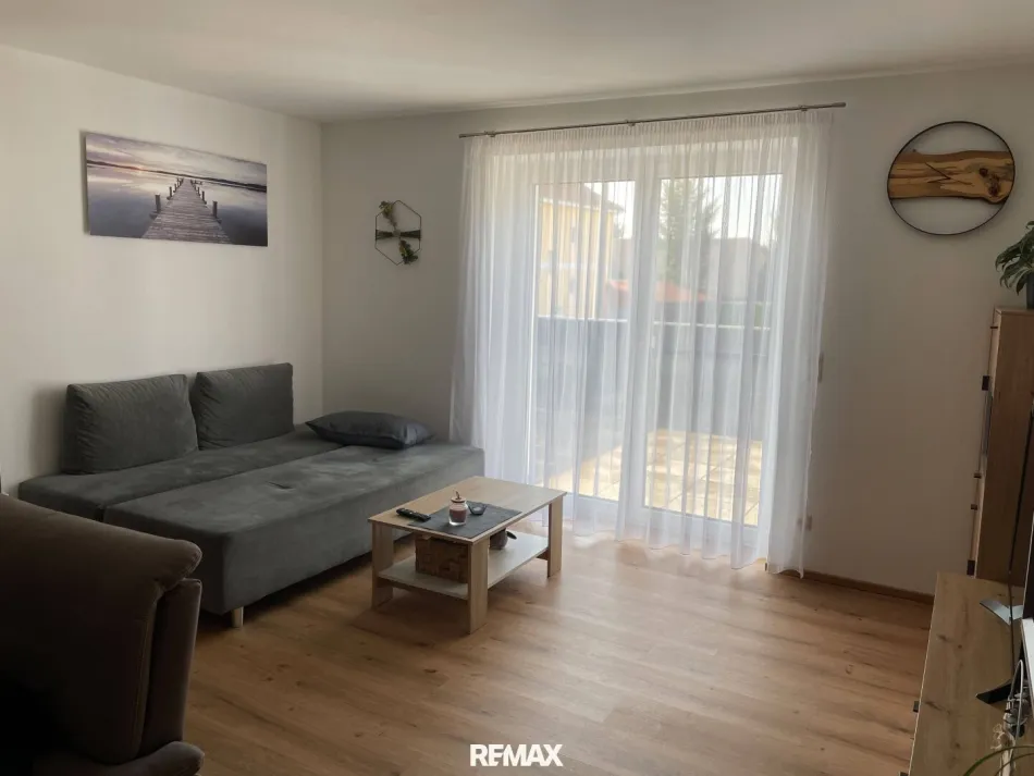 3-Zimmer Wohnung mit Terrasse nahe Dorfplatz - Bild