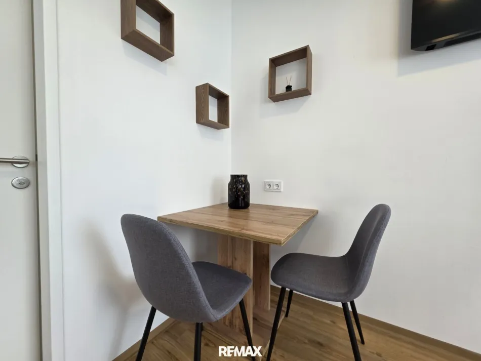 Möbliertes 1-Zimmer-Apartment ohne Loggia € 520,- inkl. BK, HK, Strom u. Wlan - Bild