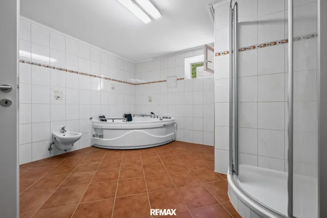 Badezimmer Kellergeschoss