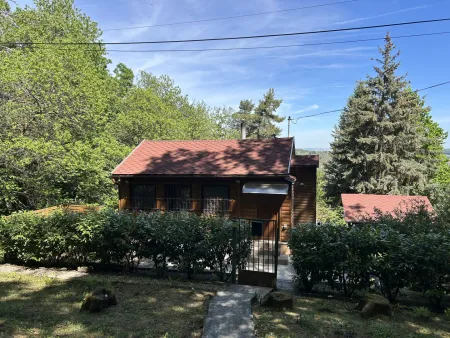 +++ Ferienhaus am Berg ,,Szabó-hegy‘‘ mit Ausblick über Kőszeg!+++