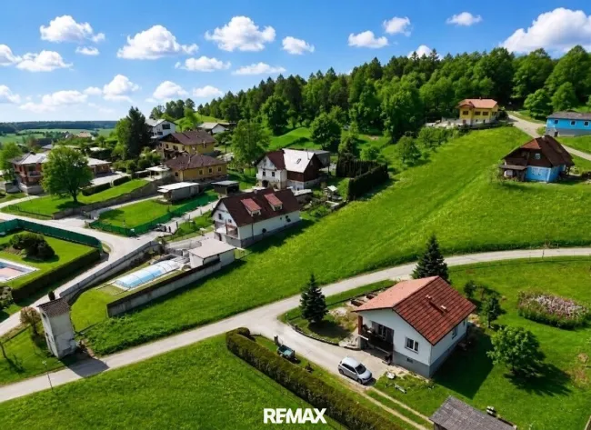 Südsteiermark - Kitzeck im Sausal - tolles, sonniges Baugrundstück - vielseitig bebaubar! - Titelbild