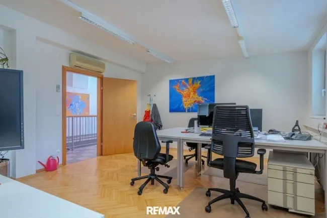 Büro