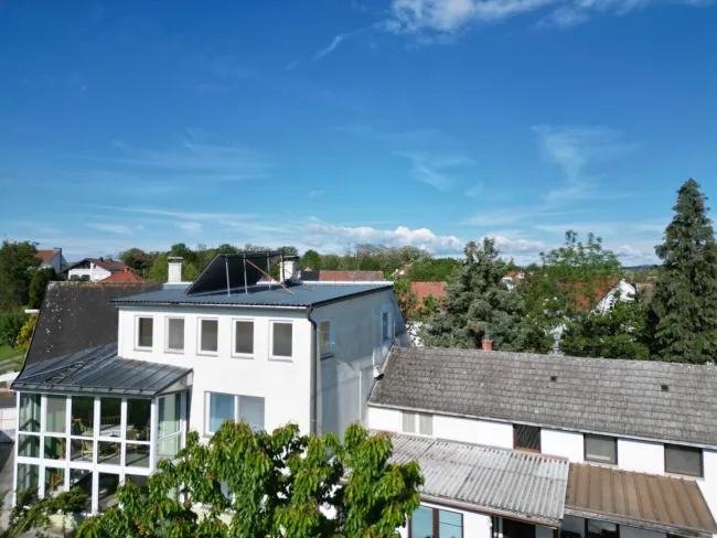 +++Charmantes Mehrfamilienhaus mit weitläufigem Naturgarten und vielseitigen Nutzungsmöglichkeiten!+++ - Bild