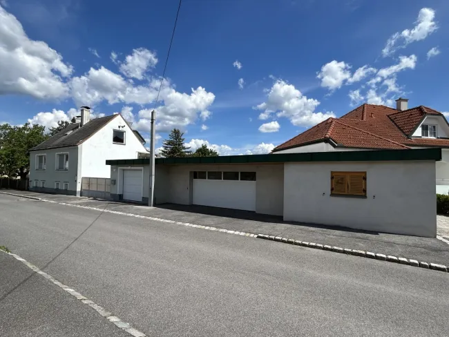 +++Charmantes Mehrfamilienhaus mit weitläufigem Naturgarten und vielseitigen Nutzungsmöglichkeiten!+++ - Bild