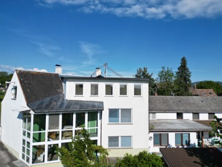 +++Charmantes Mehrfamilienhaus mit weitläufigem Naturgarten und vielseitigen Nutzungsmöglichkeiten!+++
