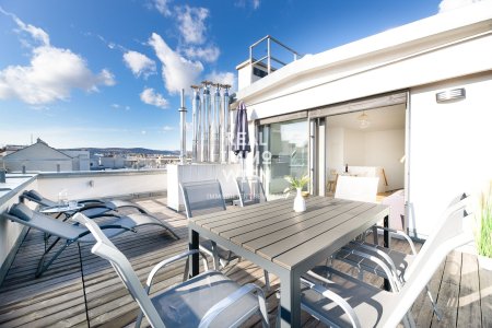 Exklusive 4-Zi-Dachgeschosswohnung mit 35 m² Terrasse & Balkon mit Rundumblick auf Innenstadt und Kahlenberg