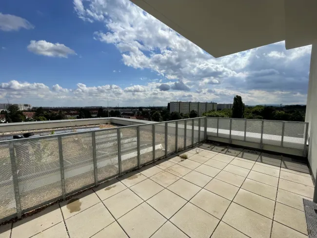 GROSSE TERRASSE: 3-Zimmer-Neubau AB SOFORT - Bild