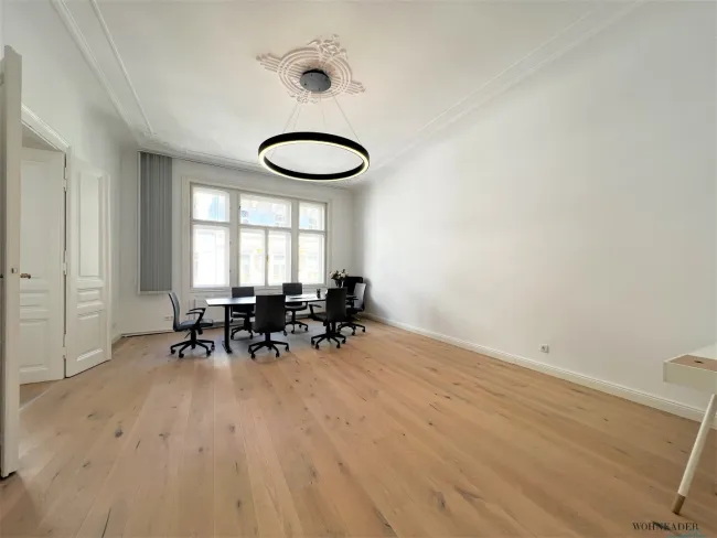 STILVOLLES ALTBAUBÜRO | 3 BÜRORÄUME | TOP-ZUSTAND | PARKETT | BALKON - Bild