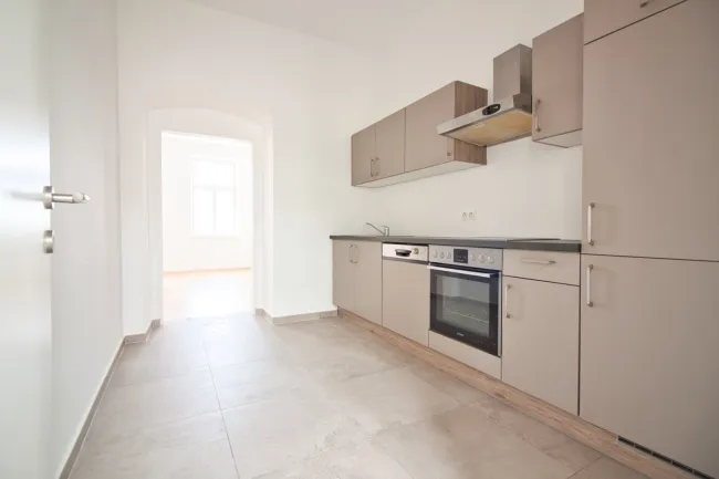 zentrale LAGE | Gepflegte, helle 2-Zimmer-Wohnung | zentral begehbar | 400 m zur U3 - Titelbild