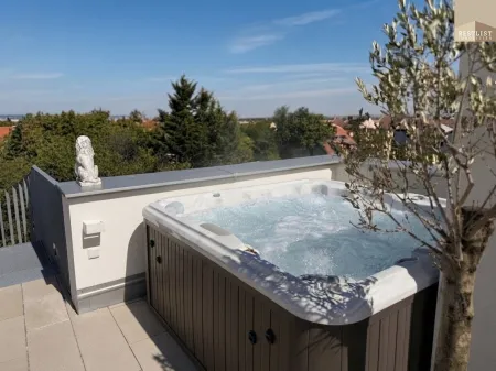 Neubau-Dachterrassen Penthouseflair mit 72 m² privaten Freiflächen, Whirlpool & Fernblick