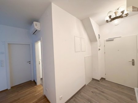 Neubau-Penthouseflair mit 52 m² Dachterrasse, Whirlpool & Fernblick – Wohnen auf zwei Ebenen in Mödling