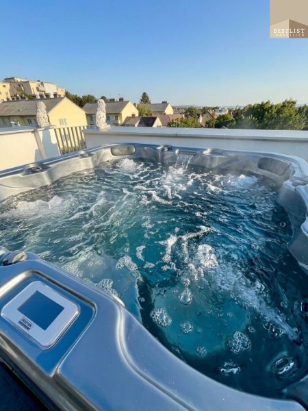 Neubau-Penthouseflair mit 52 m² Dachterrasse, Whirlpool & Fernblick