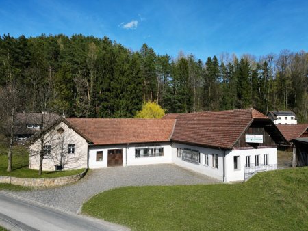 +++Vielseitige Gewerbefläche mit Werkstatt, Schauraum und großzügigem Außenlager nähe Krumbach zu MIETEN+++