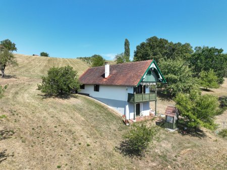 '' BEZAUBERNDES UNIKAT '' - Glasing ! Charismatisches Kellerstöckl in hinreissender Lage !! Gepflegtes Original mit ca. 10.500 m2 arrondiertem Eigengrund !!