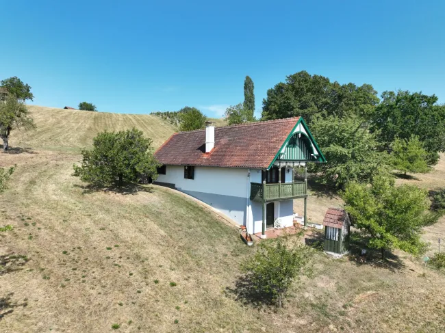 '' BEZAUBERNDES UNIKAT '' - Glasing ! Charismatisches Kellerstöckl in hinreissender Lage !! Gepflegtes Original mit ca. 10.500 m2 arrondiertem Eigengrund !! - Bild