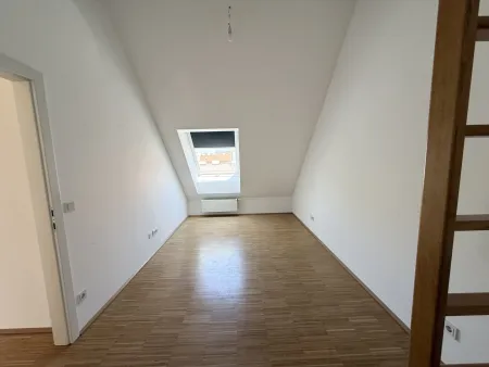 Schlafzimmer 16 m²