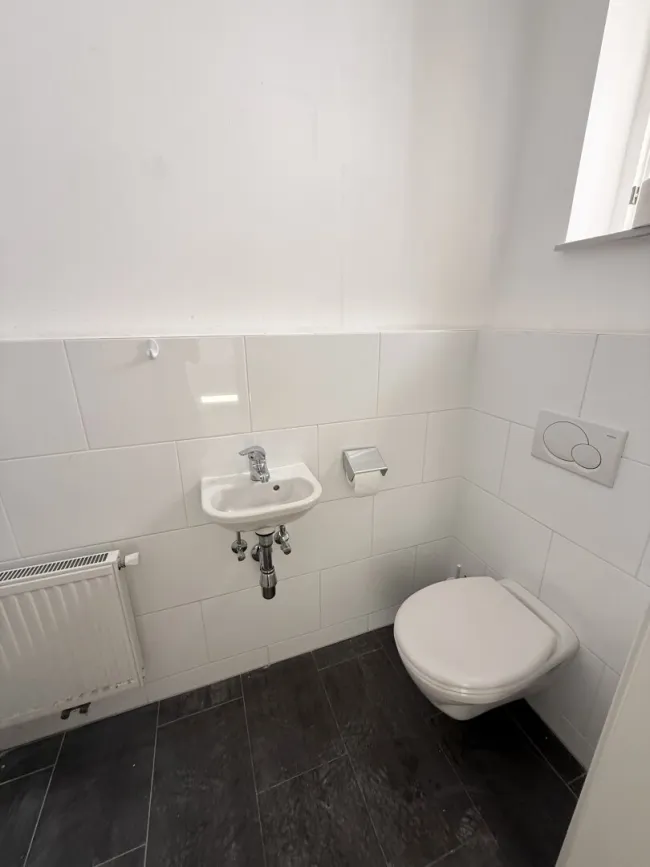 WC + Waschbecken