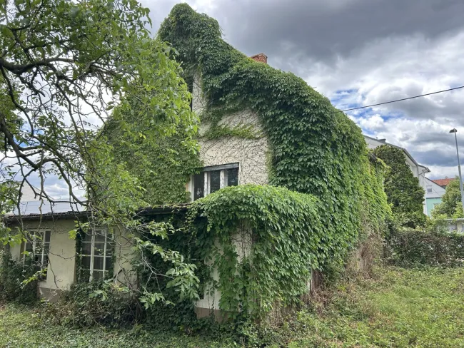 +++ Haus mit großem Grundstück in zentraler Lage von Oberpullendorf+++ - Titelbild