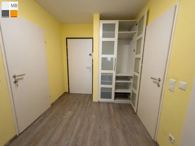 Vorzimmer möbliert