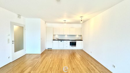SKYTOWER am Hauptbahnhof – ausgestattetes Büro mit flexibler Nutzung und einzigartigem Ausblick