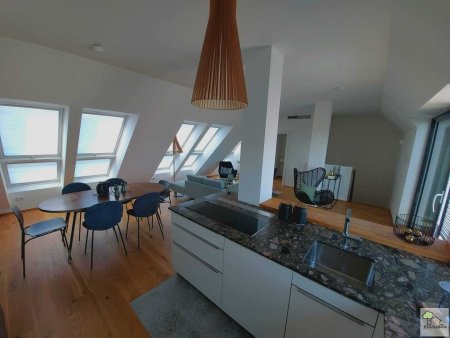 Über den Dächern Wiens – Exklusive Maisonette-Dachgeschosswohnung mit 360°-Panorama und zwei Terrassen
