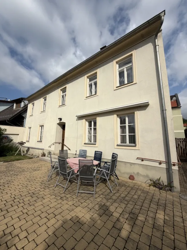einzigartiges Einfamilienhaus mit großem Garten - Bild
