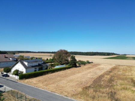 +++ Ebenes Baugrundstück in unverbauberer Südlage am Ortsrand von Unterloisdorf +++