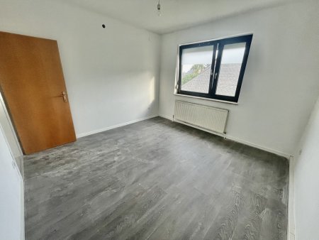 OPTIMAL GESCHNITTENE 3-ZIMMER WOHNUNG IN TRAISKIRCHEN