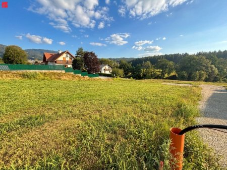 Sonniger Baugrund in malerischer Landschaft!