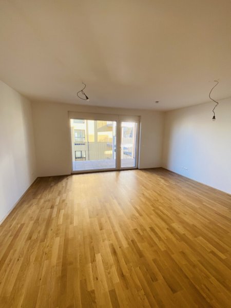 Herrliche 3-Zimmer-Wohnung mit gemütlichem Balkon, toller Aufteilung und 2 Tiefgaragenparkplätzen
