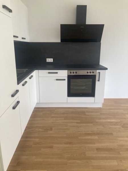 Herrliche 3-Zimmer-Wohnung mit gemütlichem Balkon, toller Aufteilung und 2 Tiefgaragenparkplätzen