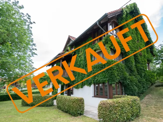 Idyllisches Einfamilienhaus mit Garten und Garage in Schwertberg zu kaufen - Titelbild